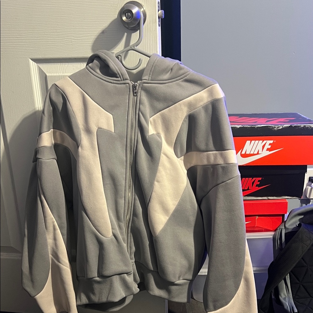 Gray and Cream Y2K Jacket